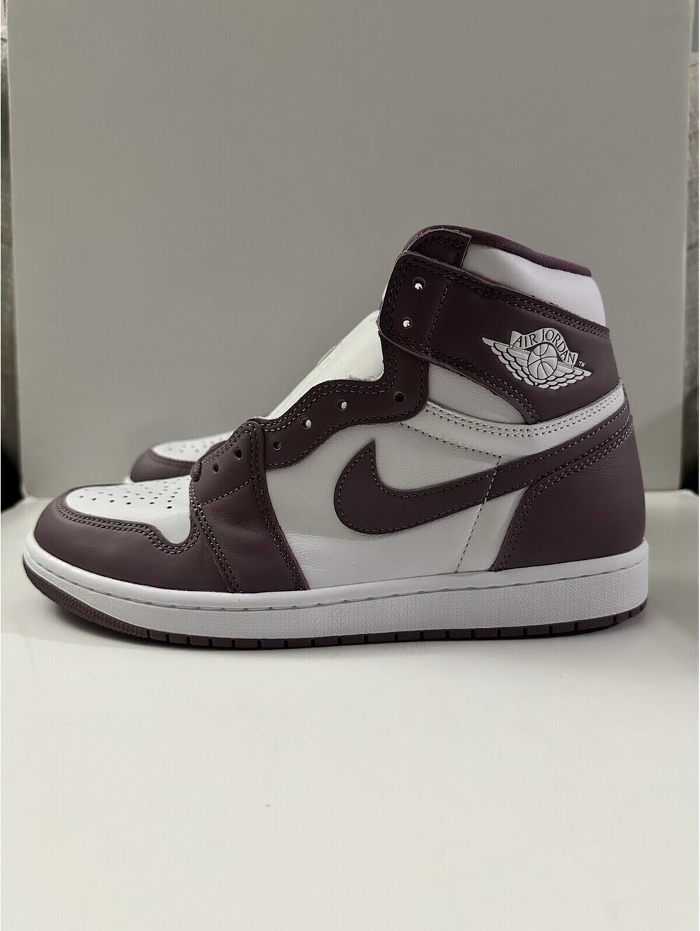 Air Jordan 1 Retro OG High Mauve Men’s Size 9 Casual Shoes DZ5485-105 New